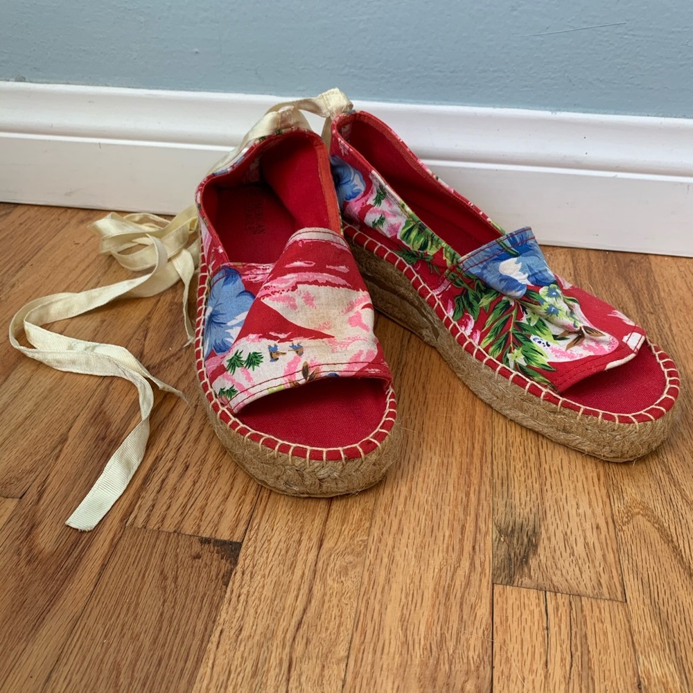 American Eagle Red Hawaiian Platform Espadrilles